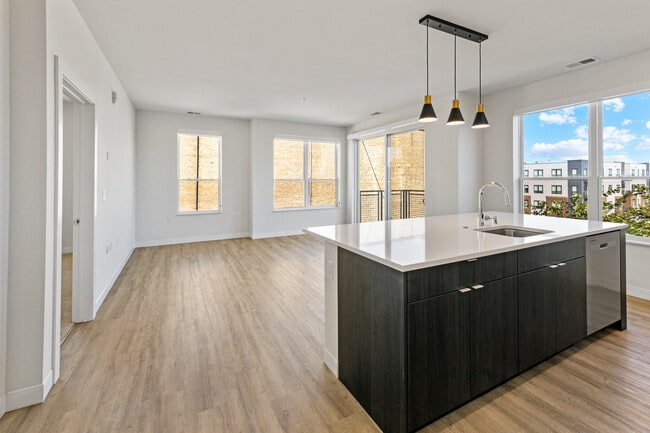 Photo - 5945 6th Ave Unidad 419