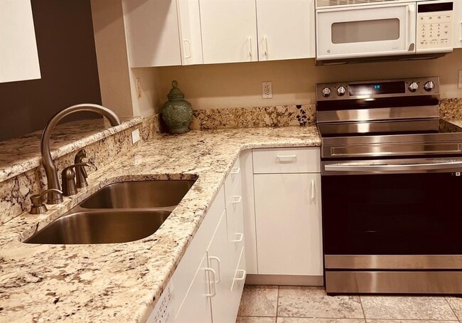 Photo - 9630 Club S Cir Unit 6201