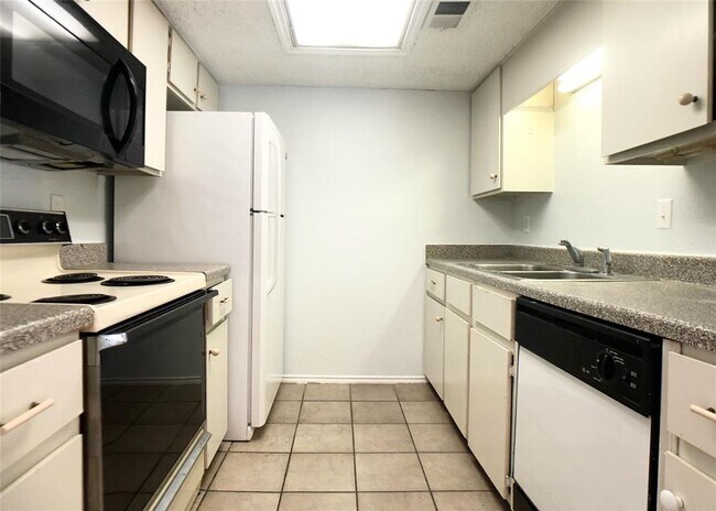 Photo - 2401 Leon St Condo Unit 101