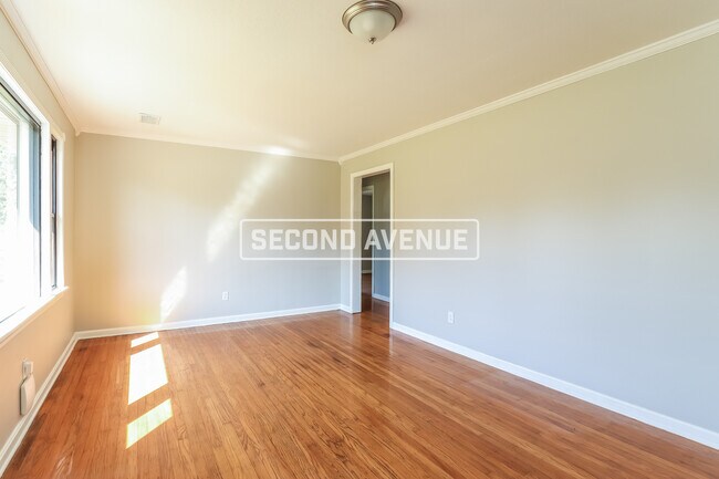 Photo - 7215 Earl Dr