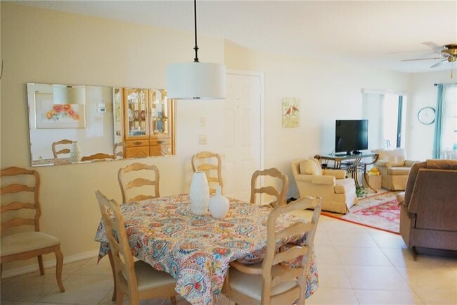 Photo - 2102 Hereford Dr Unit 513