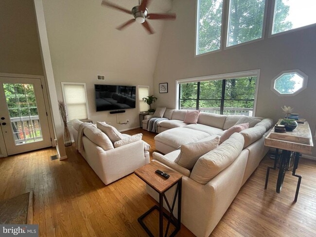 Photo - 2315 Lookout Rd