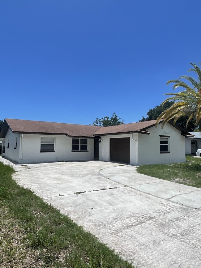 Photo - 1502 Fox Run Dr