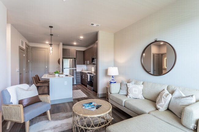 1BR, 1BA - 676SF Britt- Living Area