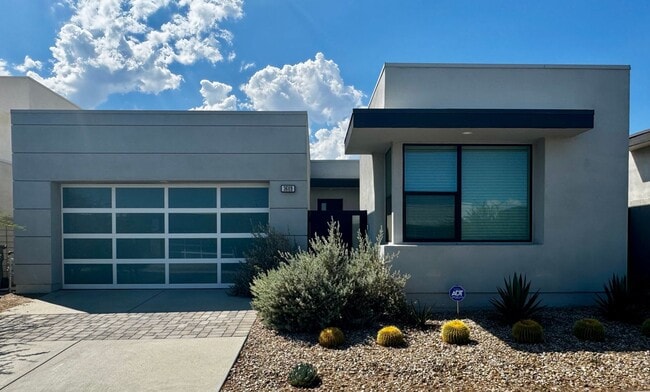 Building Photo - COMING SOON! STUNNING 3 Bedroom/2.5 bathroom in the highly desired Miralon Community!