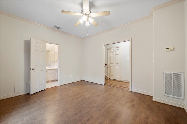 Photo - 1515 Hyde Park Blvd Unit 2