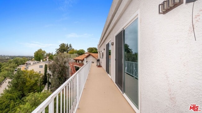 Building Photo - 5035 Escobedo Dr