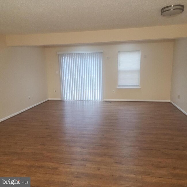 Photo - 7438 Catterick Ct