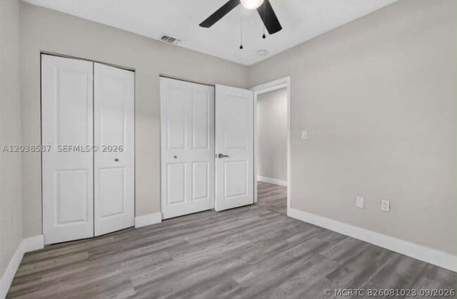 5637 SW 36th Ct