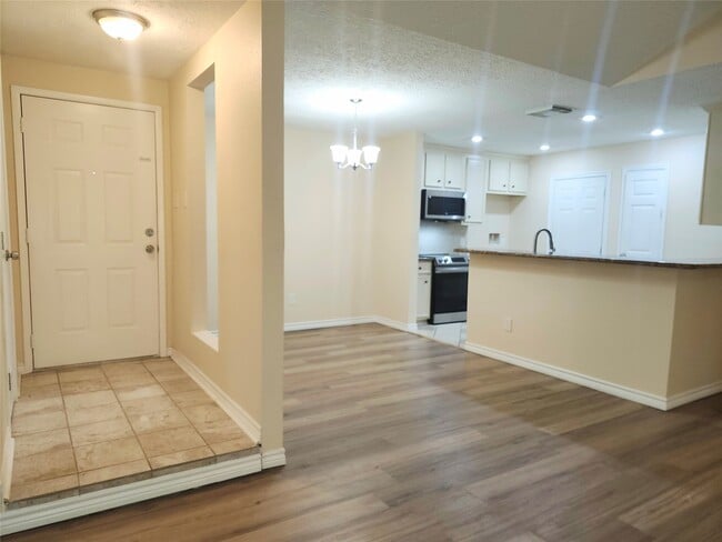 Photo - 322 Windward