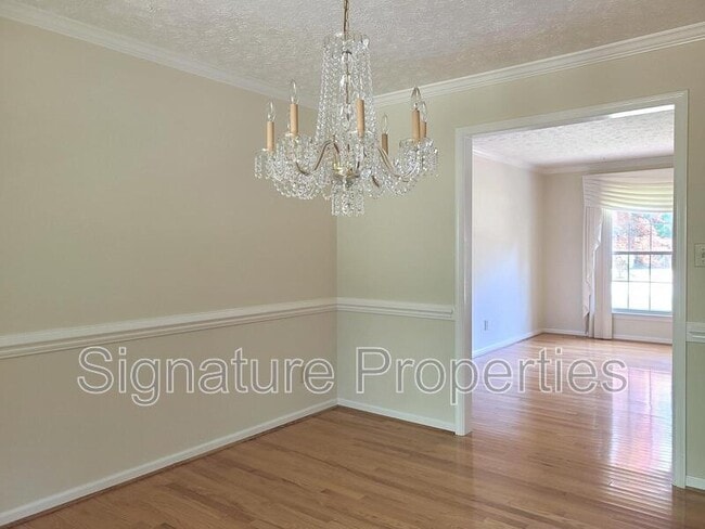 Photo - 112 Elm Lake Way