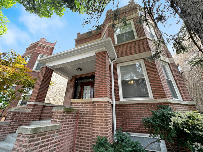 Building Photo - 2431 N Kostner Ave Rental