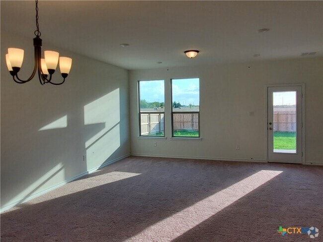 Building Photo - 4001 Woodside Dr Rental