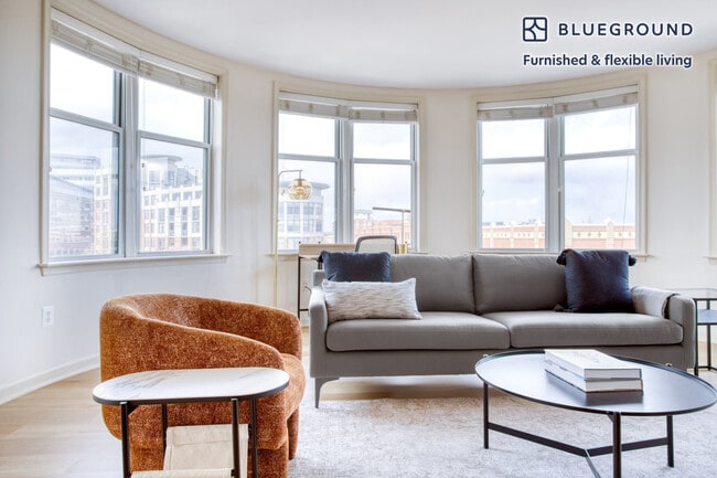 Photo - 925 N Garfield St Unit FL5-ID492