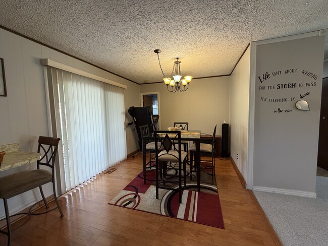 Photo - 3513 Roseway Dr