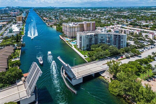 Photo - 2900 NE 14th Street Causeway Unit 209