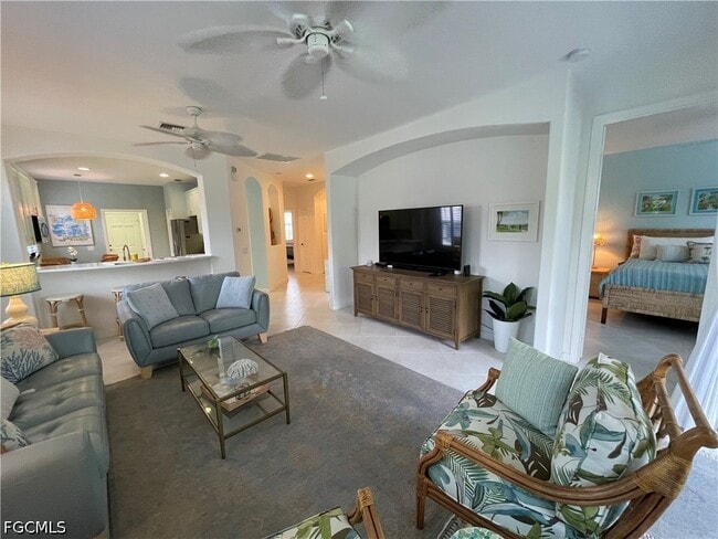 Building Photo - 10640 Camarelle Cir