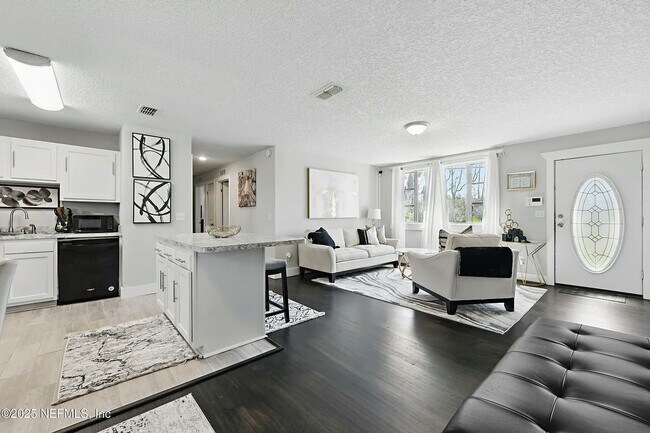 Photo - 10605 Arnez Rd