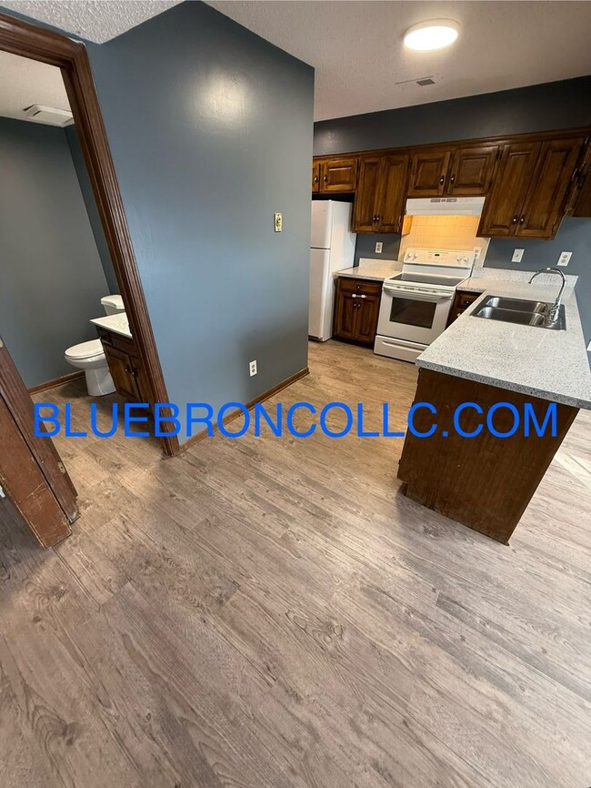 Photo - 1002-1006 NW Porter Ct. Unidad 1006 NW Porter Ct.