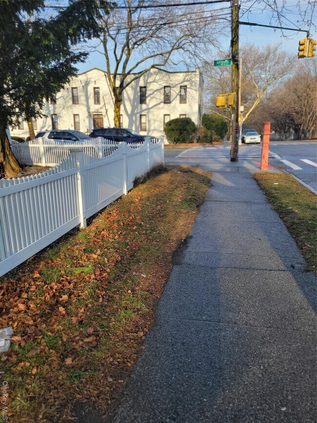 Photo - 871 Throgs Neck Expy Unit 1st floor