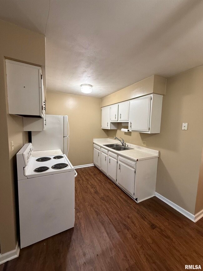 Photo - 4021 S Ricketts Ave Unidad 8