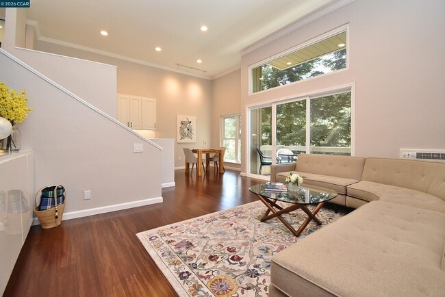 Photo - 2067 Ascot Dr Unit 142