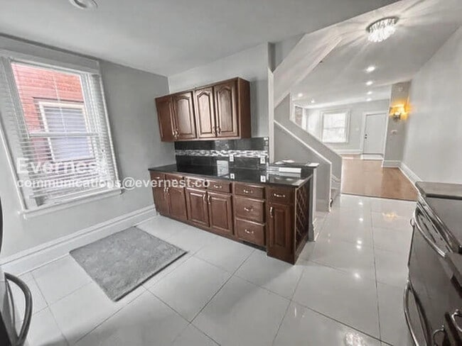 Photo - 430 Morrison Ave