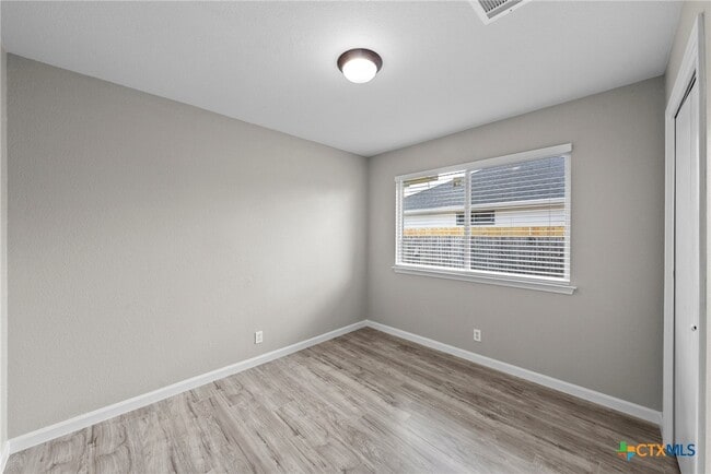 Photo - 104 Harvest Ln