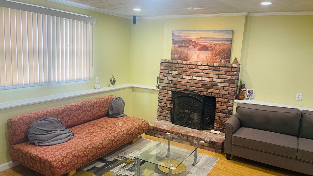 Photo - 7 Humboldt Ave (Burlington, MA)