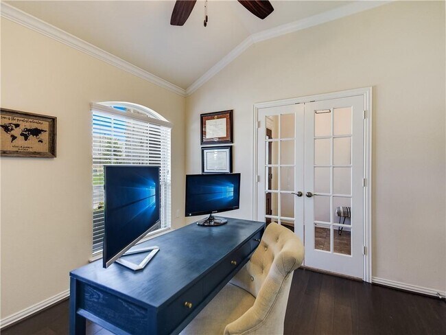 Photo - 701 Cardenas Ln