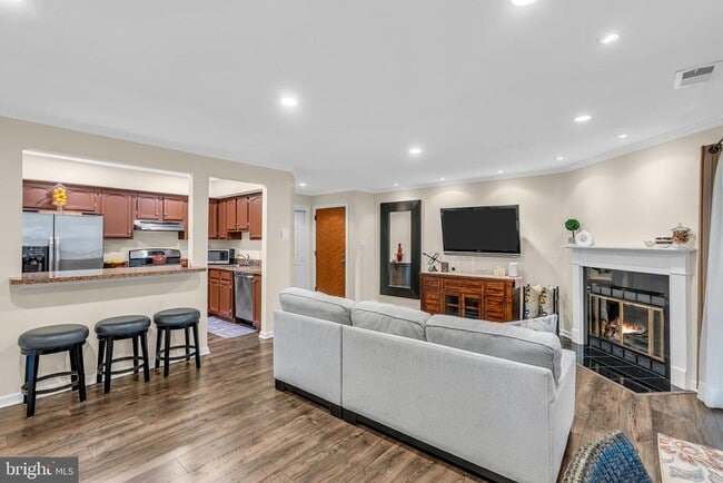 Photo - 103 Claridge Ct Unit 1