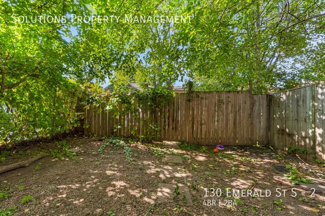 Photo - **Large 4 Bedroom, 2 Bathroom, 2 Floor Unit** Unit 2