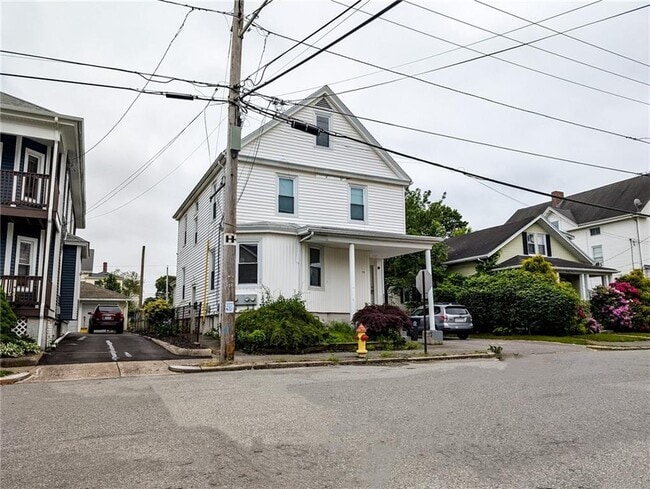 Photo - 99 Walnut St Unit 1B