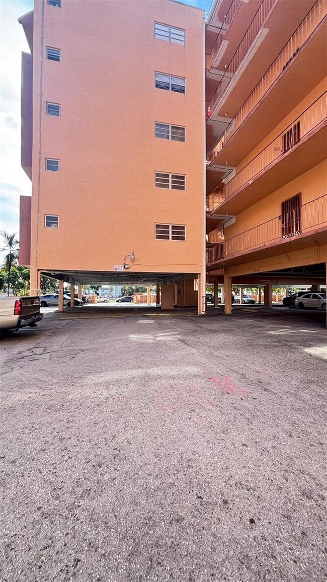 Photo - 440 E 23rd St Unidad 1401