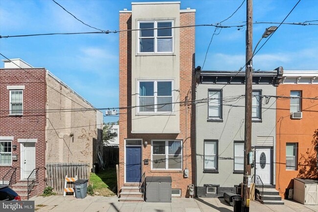 Photo - 1913 Titan St