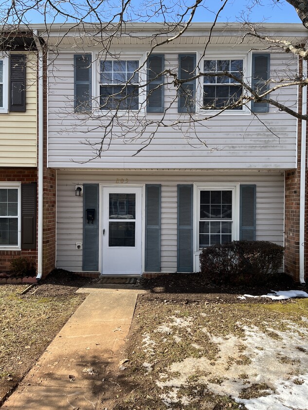 Photo - 203 E Cadbury Dr (Lynchburg, VA)