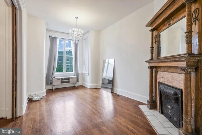 Photo - 30 R St NW
