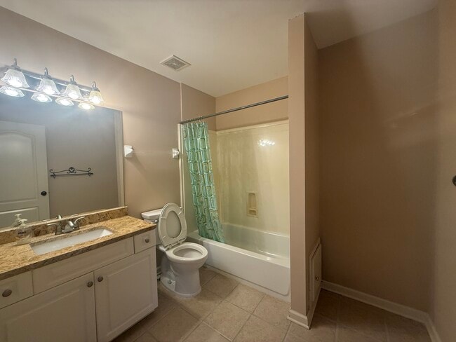 Photo - 481 Glenogle Ln