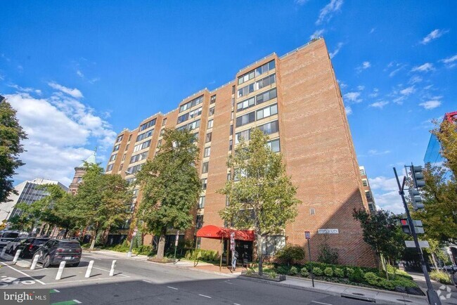 Building Photo - 1301 20th St NW Unit 115 Rental