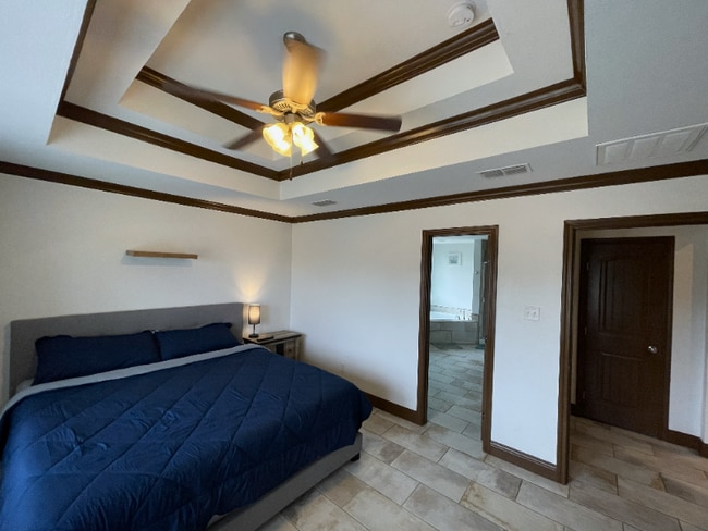 Photo - 3002 Oakley St