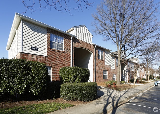 Photo - Harrison Grande