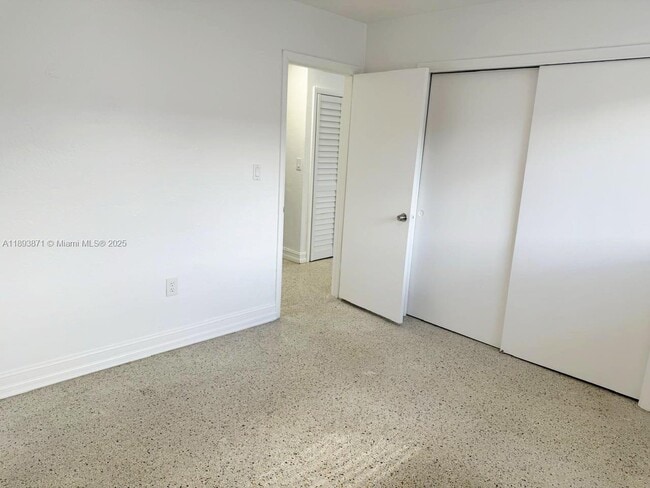Photo - 9301 SW 37th St Unidad 9301