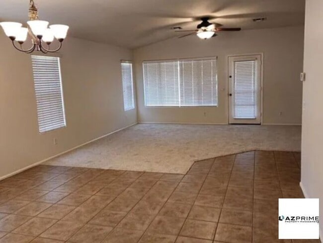 Building Photo - Ready to move in house