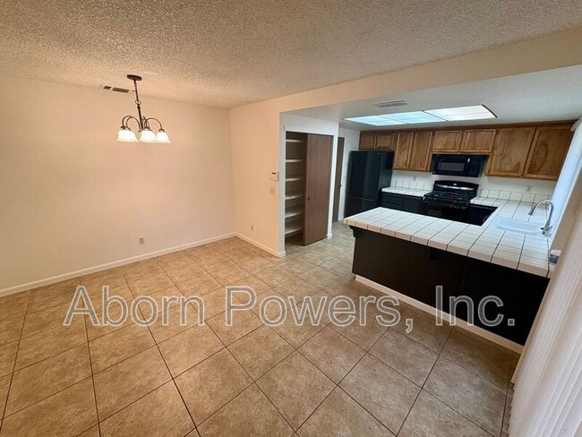 Photo - 752 Crosswind Dr