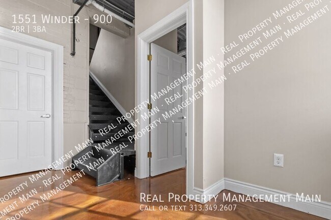 Photo - E&B Brewery’s Eastern Market 3-Story Priva... Unit 900