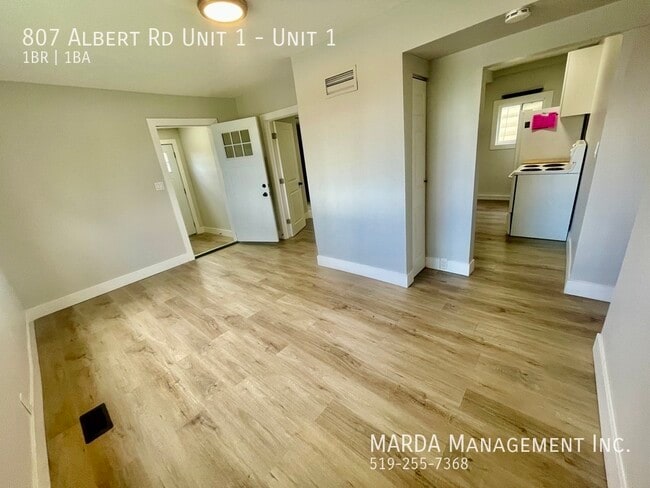 Photo - COZY 1-BEDROOM/1BATH MAIN FLOOR APARTMENT -ALL INCLUSIVE Unit 1