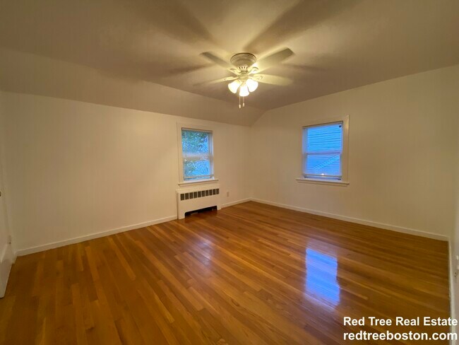 Photo - 120 Foster Ter