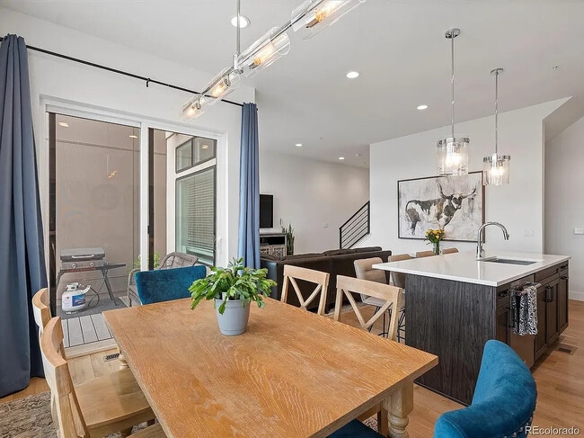 Photo - 5469 S Curtice St