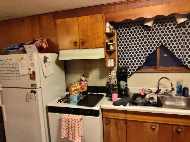 Photo - 301 Barr Elms Ave Unit 9