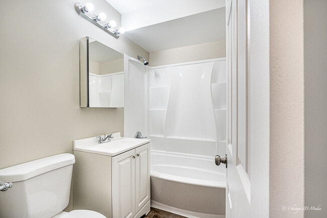 Photo - 7005 W Gunnison St